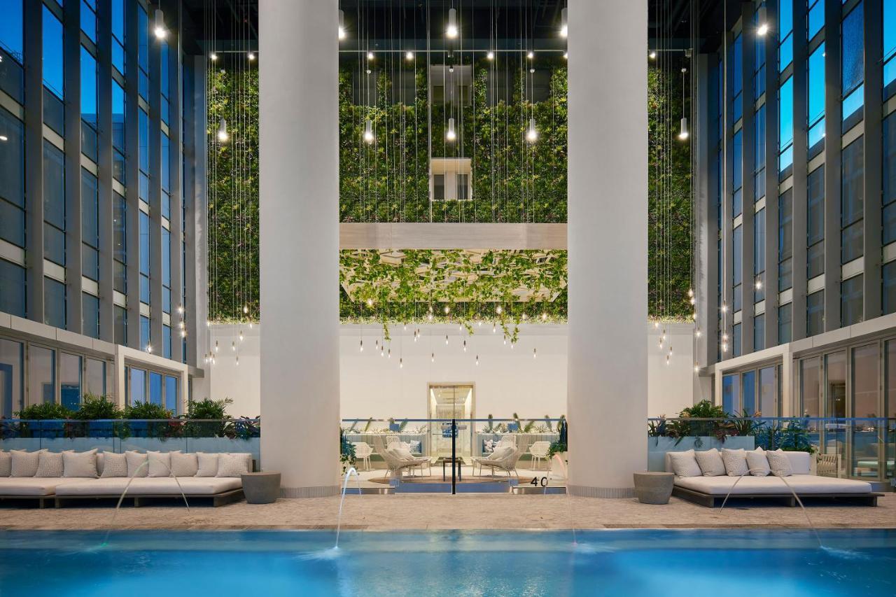 Апарт отель Sentral Michigan Avenue Чикаго Экстерьер фото The pool at the Ritz-Carlton, Melbourne