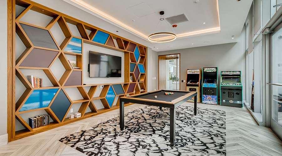 Апарт отель Sentral Michigan Avenue Чикаго Удобства фото The game room